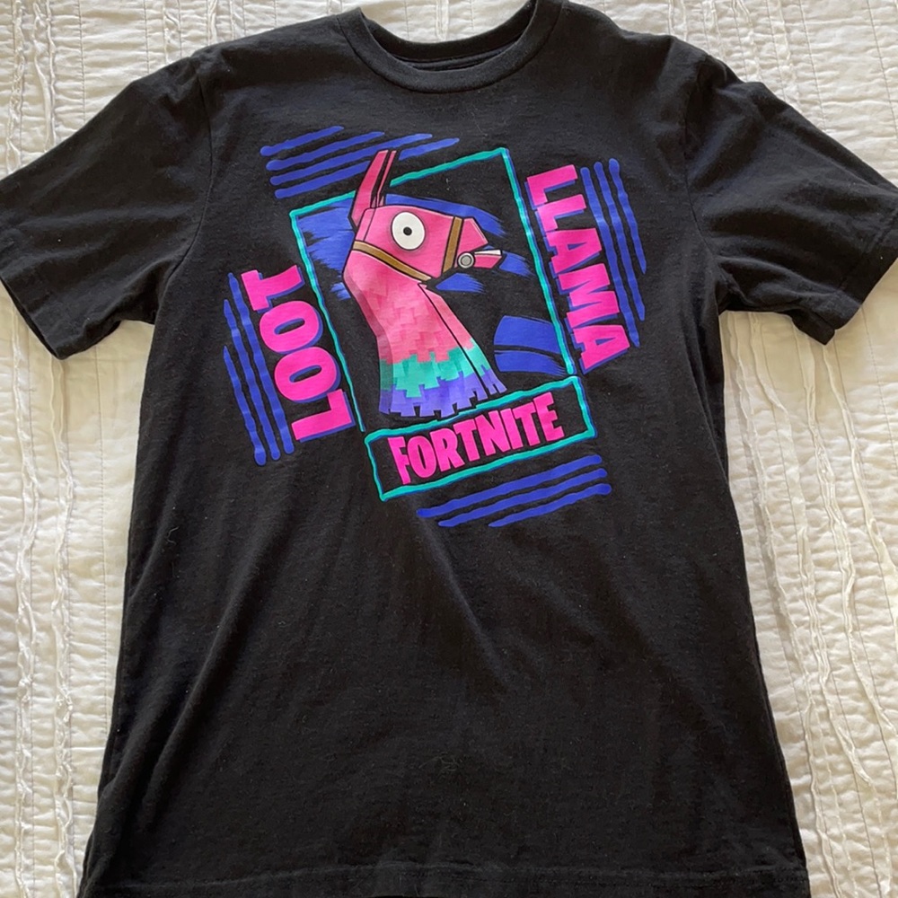 Fortnite boys tee shirt!